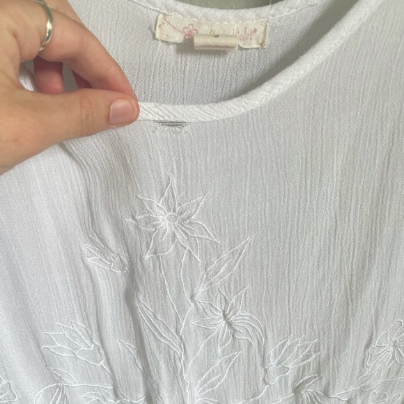 White Embroidered Tank - Picture 2 of 5